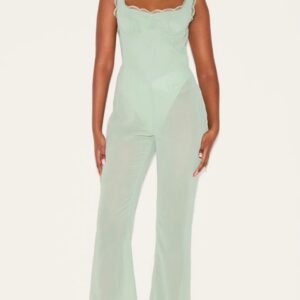 PRETTYLITTLETHING-Johnsuit